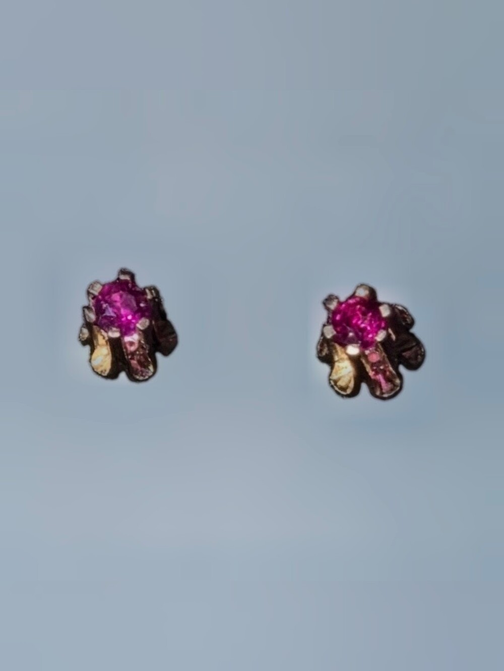 14K Solid Gold Floral Stud Earrings